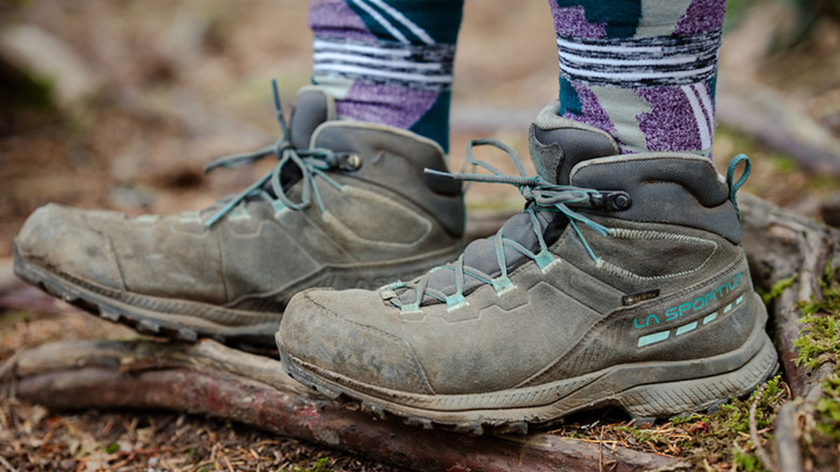 Giày đi bộ đường dài - Người bạn đồng hành hoàn hảo Hinh anh 4: Giay di bo duong dai - Nguoi ban dong hanh hoan hao