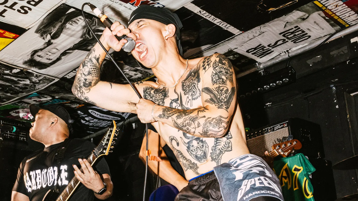 Swoosh huyền thoại: Biểu tượng Hardcore Úc bằng giày Nike Hinh anh 4: Swoosh huyen thoai: Bieu tuong Hardcore Uc bang giay Nike