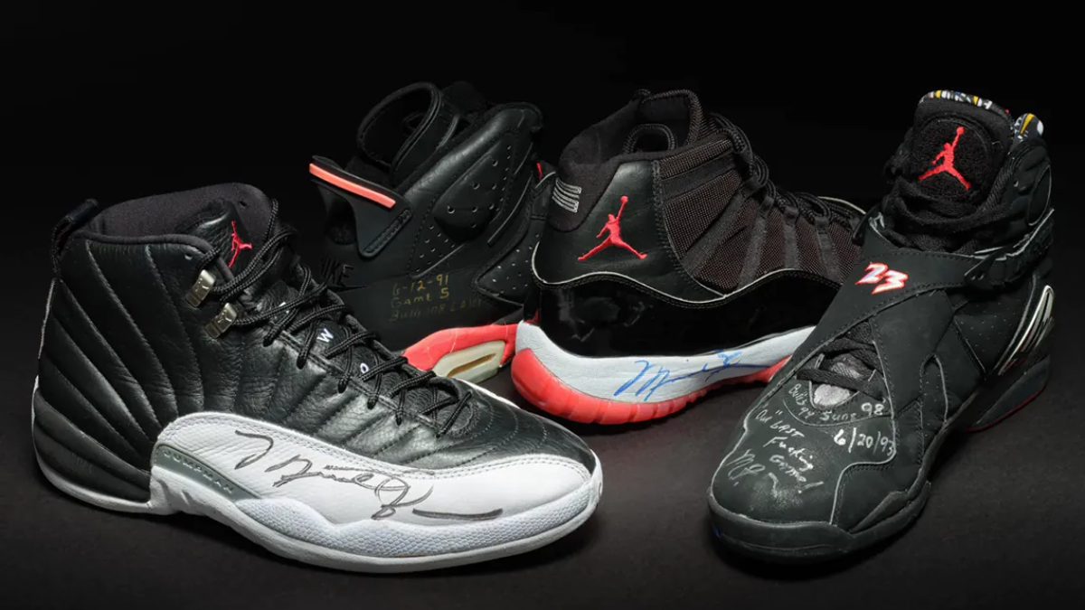 Hinh anh 1: Top 22 doi giay the thao dat nhat tung duoc ban dau gia (Phan 2)