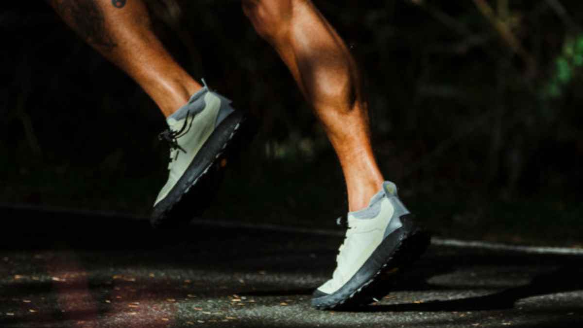 Giày đi bộ đường dài - Người bạn đồng hành hoàn hảo Hinh anh 2: Giay di bo duong dai - Nguoi ban dong hanh hoan hao