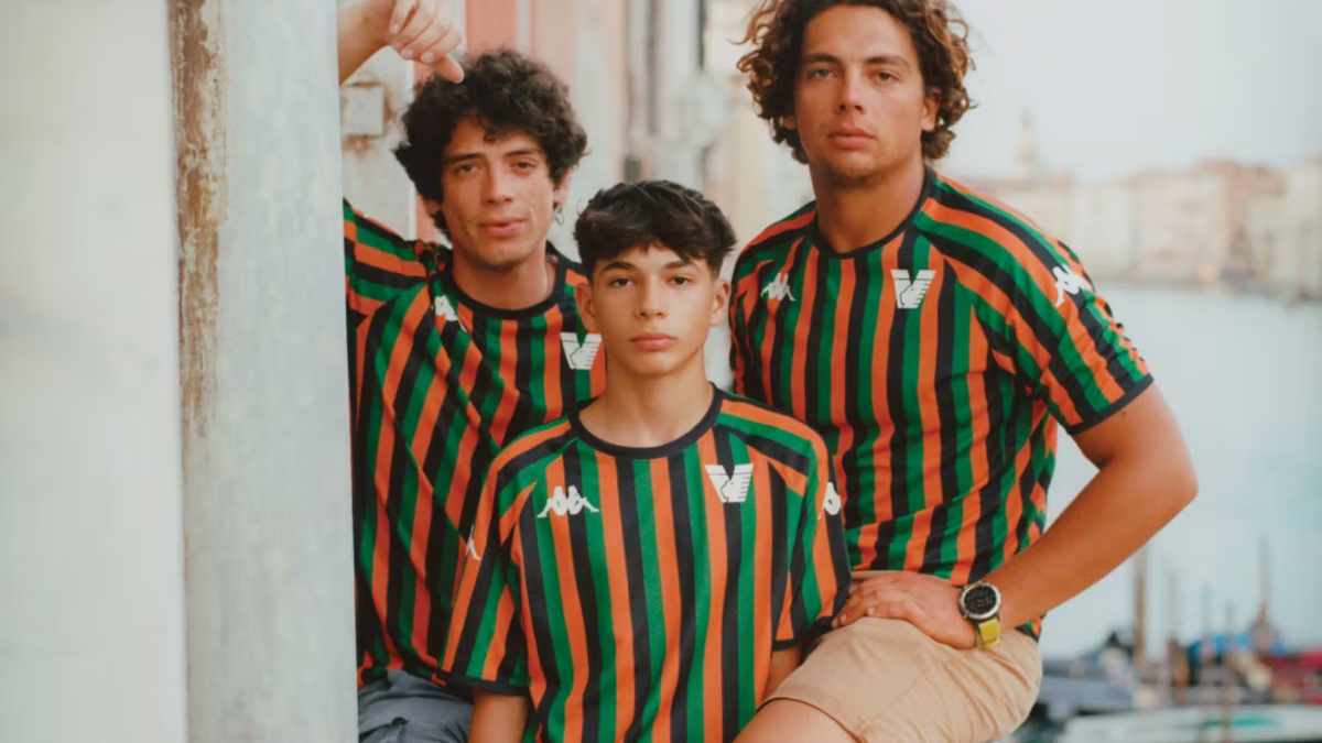 Bóng đá và Thời trang: Hành trình hòa quyện đầy ấn tượng Hinh anh 3: Bong da va Thoi trang: Hanh trinh hoa quyen day an tuong