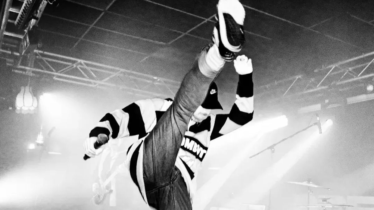 Swoosh huyền thoại: Biểu tượng Hardcore Úc bằng giày Nike Hinh anh 6: Swoosh huyen thoai: Bieu tuong Hardcore Uc bang giay Nike