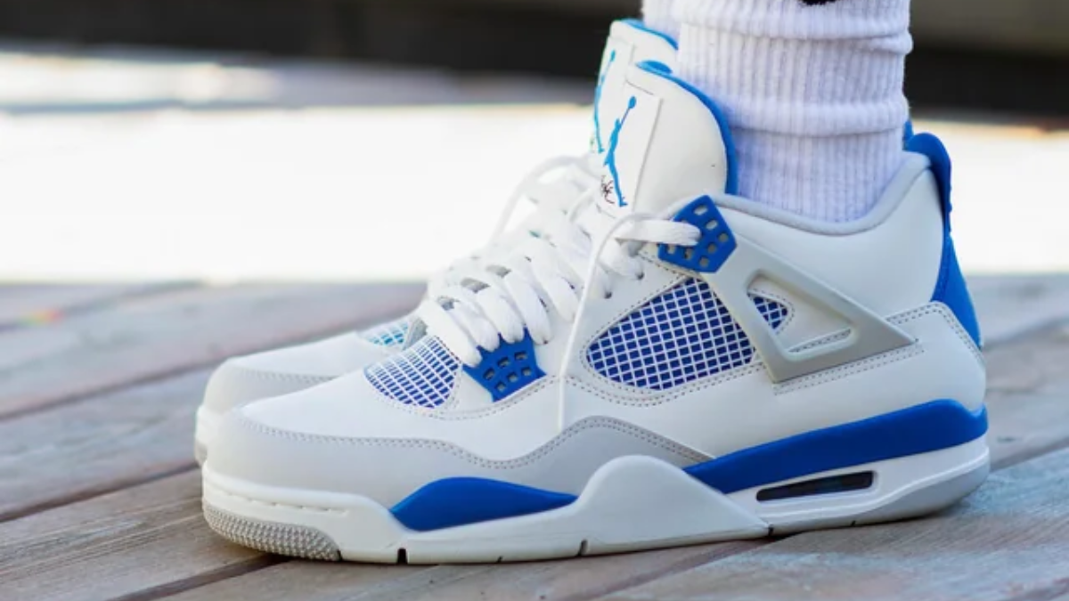 Air Jordan 4 'Military Blue': Tất tần tật những điều bạn cần biết Hinh anh 4: Air Jordan 4 'Military Blue': Tat tan tat nhung dieu ban can biet