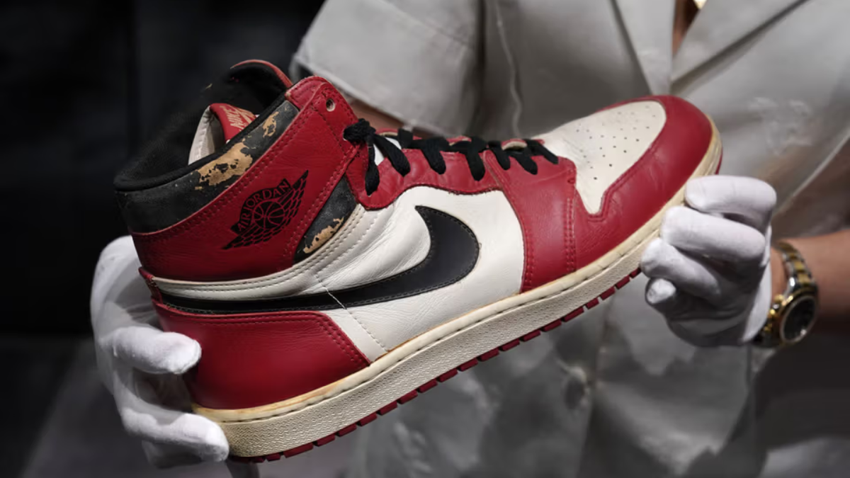 Hinh anh 14: Top 22 doi giay the thao dat nhat tung duoc ban dau gia (Phan 1)