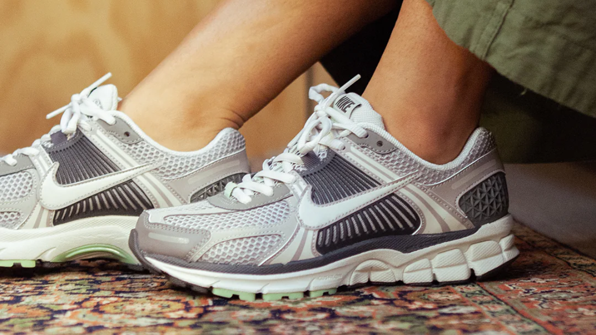 Hinh anh 1: Huong dan mua Nike Vomero 5: Tat ca moi thu ban can biet