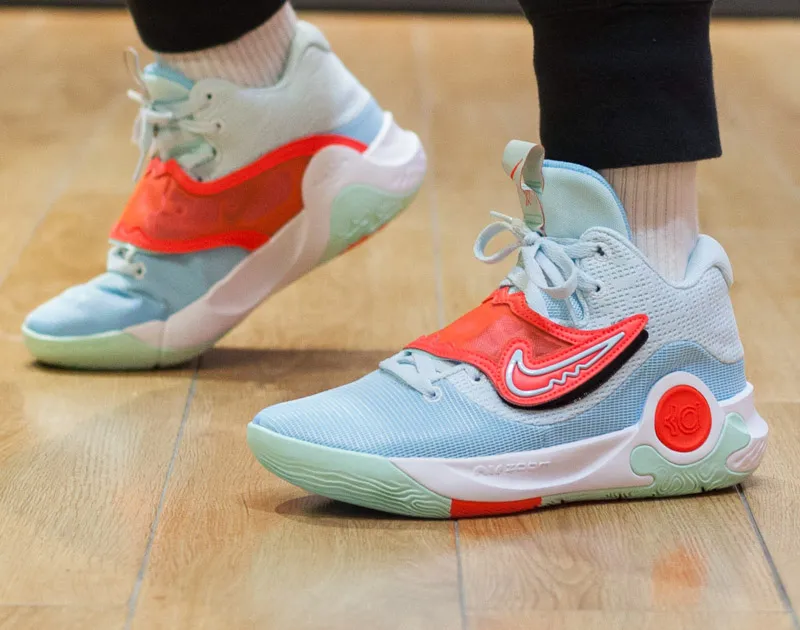 Hinh anh 11: Top nhung mau giay bong ro outdoor tot nhat hien nay