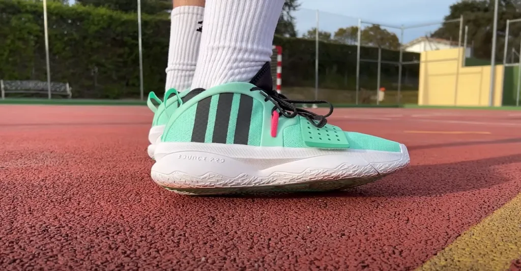 Hinh anh 4: Top nhung mau giay bong ro outdoor tot nhat hien nay