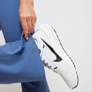 Giay Nike Air Zoom Pegasus 40 'Coconut Milk' DV3854-104