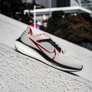 Giay Nike Air Zoom Pegasus 40 'Light Ivory' FN3477‑100