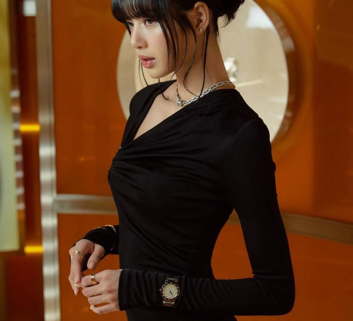 Lisa (BLACKPINK) gây sốt khi diện đồng hồ Bulgari phiên bản giới hạn Hinh anh 5: Lisa (BLACKPINK) gay sot khi dien dong ho Bulgari phien ban gioi han