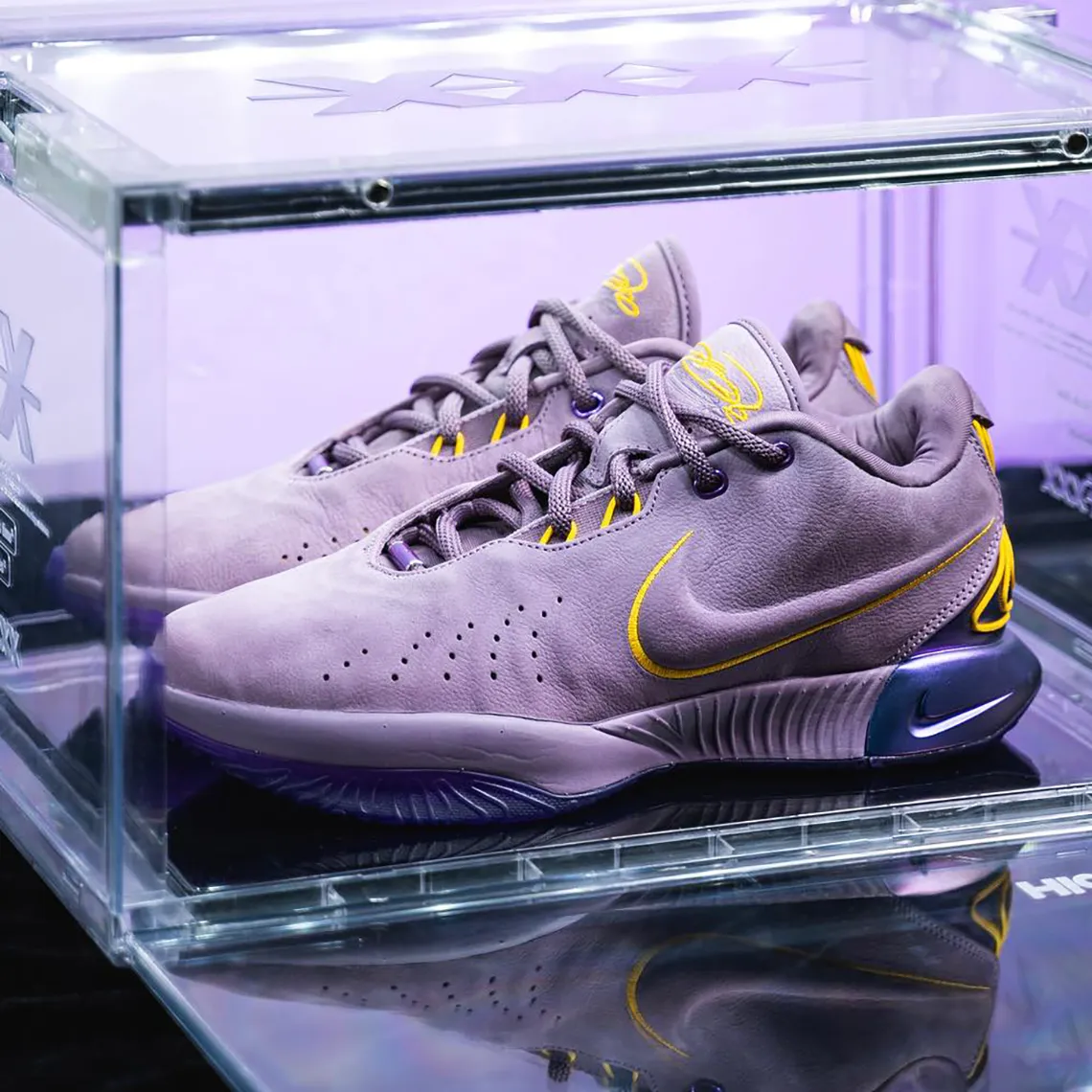 Hinh anh 1: Nike LeBron 21: cham toi dam me bong ro