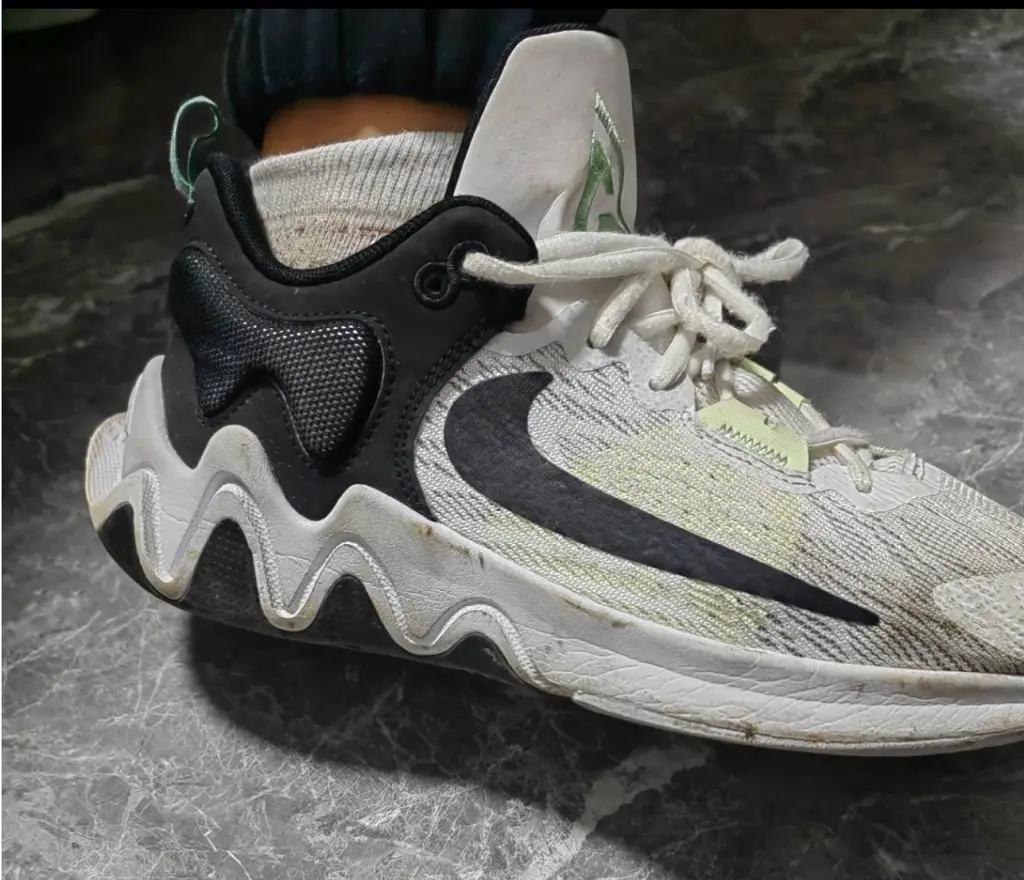 Alternative view of Giày Nike Giannis Immortality 2 'White Black' DM0826-101