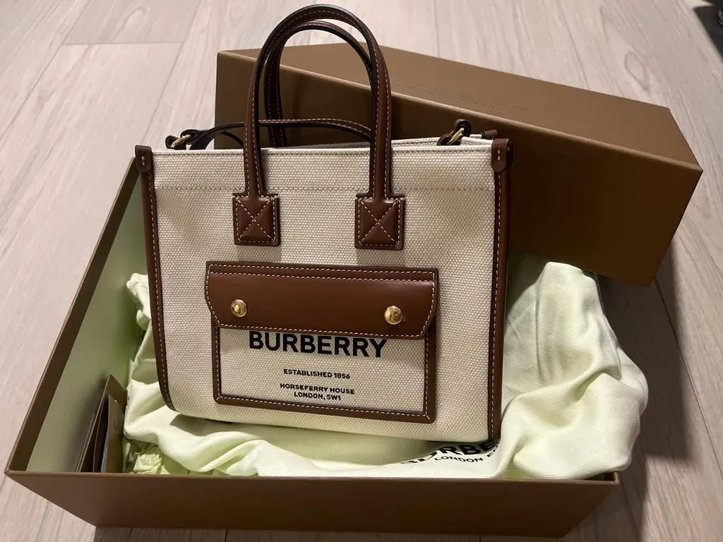 Hinh anh 2: 7 mau tui Burberry co dien ban nen can nhac khi mua lan dau