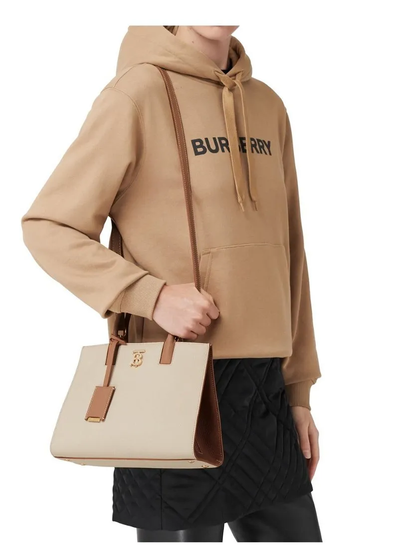 Hinh anh 4: 7 mau tui Burberry co dien ban nen can nhac khi mua lan dau