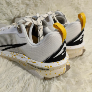 Giay Nike Terra Kiger 9 'White Vivid Sulfur' DR2693-100