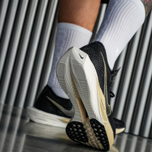 Giay Nike ZoomX Vaporfly 'Black Gold' DV4130-002
