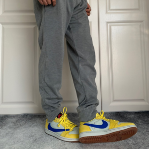 Giay Nike Air Jordan 1 Retro x Travis Scott 'Canary' DZ4137-700