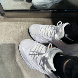 Giay Nike Giannis Immortality 3 'Triple White' DZ7533-102