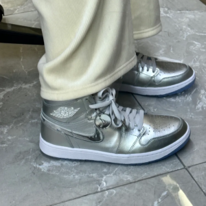 Giay Nike Air Jordan 1 High 'Gift Giving Pack' FD6815-001