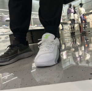 Giay Nike Jordan Tatum 2 GS 'Neon' FJ6459-100