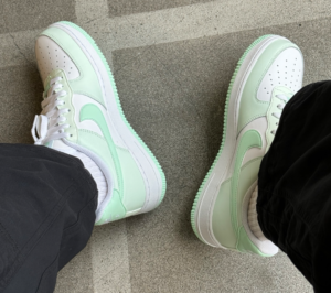 Giay Nike Air Force 1 'Barely Green Mint Foam' FZ4123-394