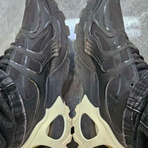 Giay Adidas Wonder Runner Pro 'Black' ID3658