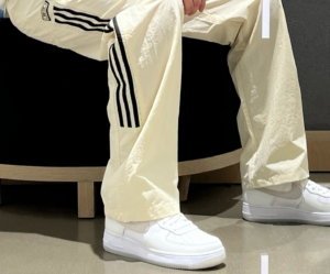 Giay Nike Air Force 1 '07 LV8 'White Phantom' FN5832-100