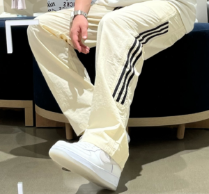 Giay Nike Air Force 1 '07 LV8 'White Phantom' FN5832-100