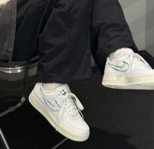 Giay Nike Air Force 1 Low 'Neon Paint' HF5721-111