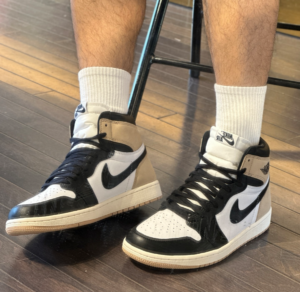 Giay Nike Air Jordan 1 High 'Latte' FD2596-021