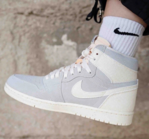 Giay Nike Air Jordan 1 Retro High OG 'Craft' FD8636-011