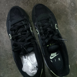 Giay Nike Air Max Solo 'Black Mica Green' DX3666-005