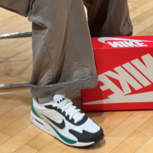Giay Nike Air Max Solo 'Summit White Malachite' DX3666-102