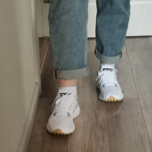 Giay Nike Air Zoom Vomero 16 'White Pink Aqua' DA7698-104