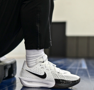 Giay Nike G.T. Cut 3 'Panda' DV2913-102