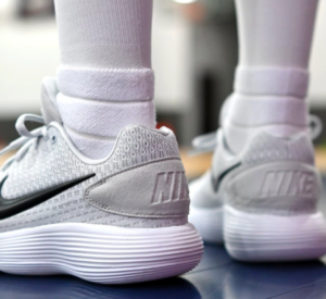 Giay Nike Hyperdunk 2017 Low 'White Black' 897663-100