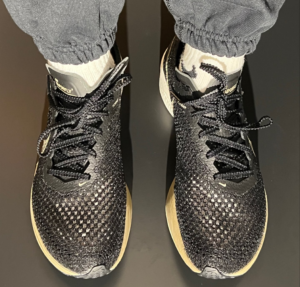 Giay Nike ZoomX Vaporfly 3 'Black Metallic Gold Grain' DV4129-001