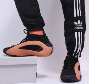 Giay Adidas Harden Vol. 8 'Sculpt' IE2694