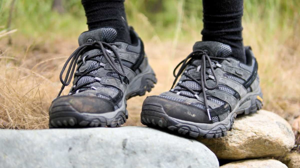 Giày leo núi có phù hợp cho việc sử dụng hàng ngày? Hinh anh 1: Giay leo nui co phu hop cho viec su dung hang ngay?