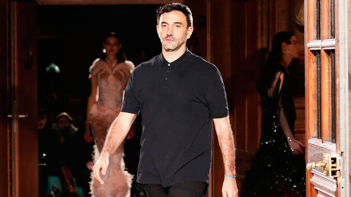 Lịch sử hợp tác vang dội: Riccardo Tisci và Nike (Phần 1) Hinh anh 2: Lich su hop tac vang doi: Riccardo Tisci va Nike (Phan 1)