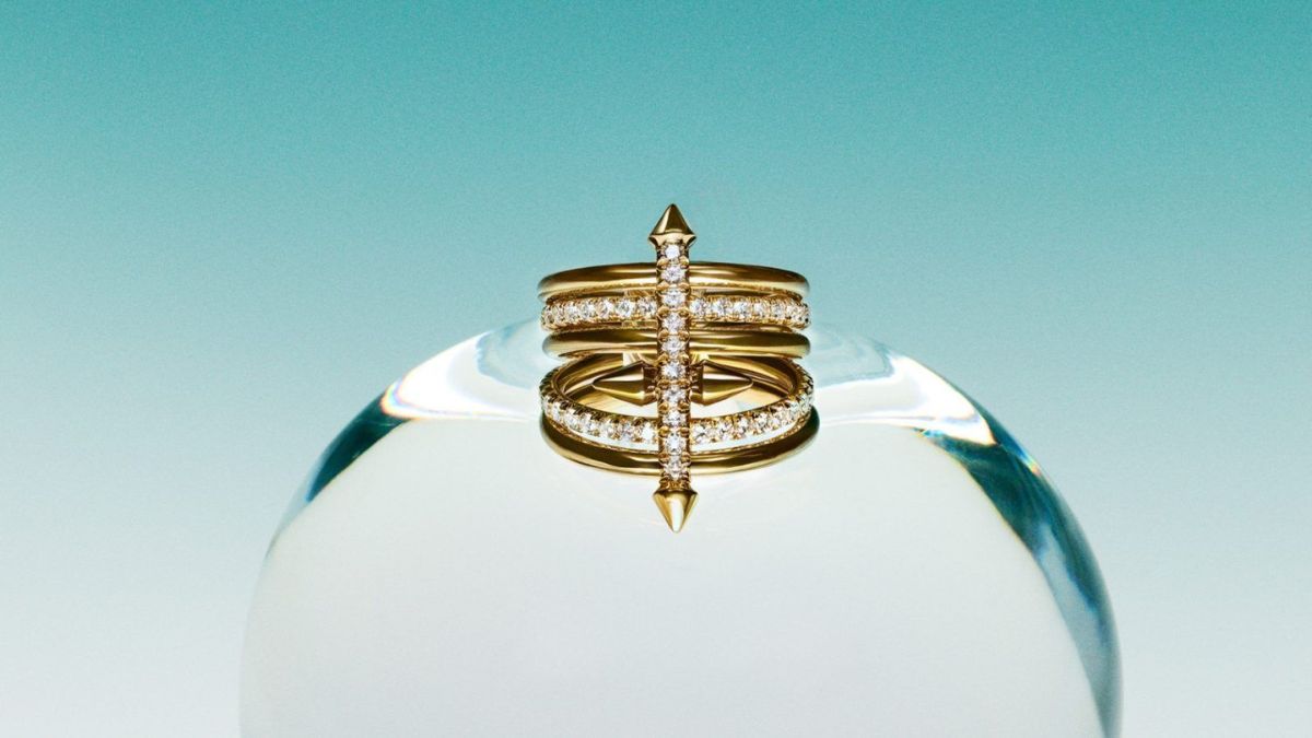 Tiffany Titan cua Pharrell - khi van hoa Hy Lap duoc lam moi voi trang suc cao cap