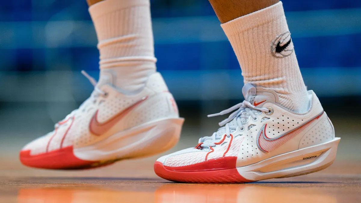 Top 10 mẫu giày bóng rổ cổ thấp tốt nhất 2024 Hinh anh 5: Top 10 mau giay bong ro co thap tot nhat 2024