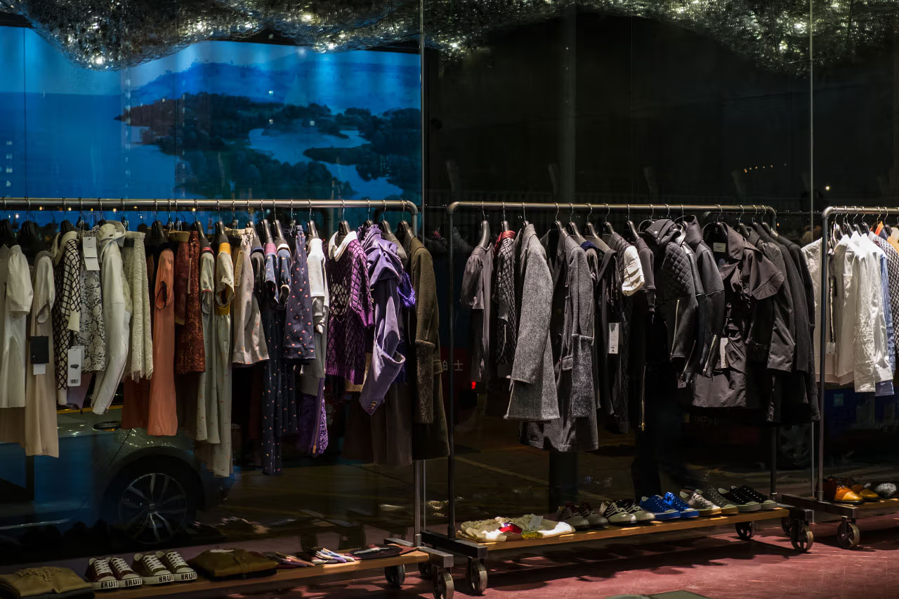 Hinh anh 2: Vai net ve lich su thuong hieu Undercover