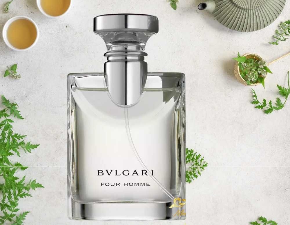 Top 10 chai nước hoa làm quà tặng ý nghĩa cho các chàng Hinh anh 14: Top 10 chai nuoc hoa lam qua tang y nghia cho cac chang