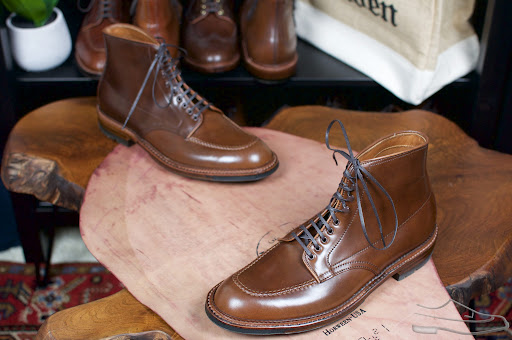 Nâng tầm phong cách với những đôi boot nam đẹp nhất Hinh anh 3: Nang tam phong cach voi nhung doi boot nam dep nhat