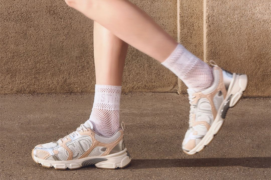 Hinh anh 5: Dior ra mat giay sneaker Chrono: Noi di san gap go cong nghe cao