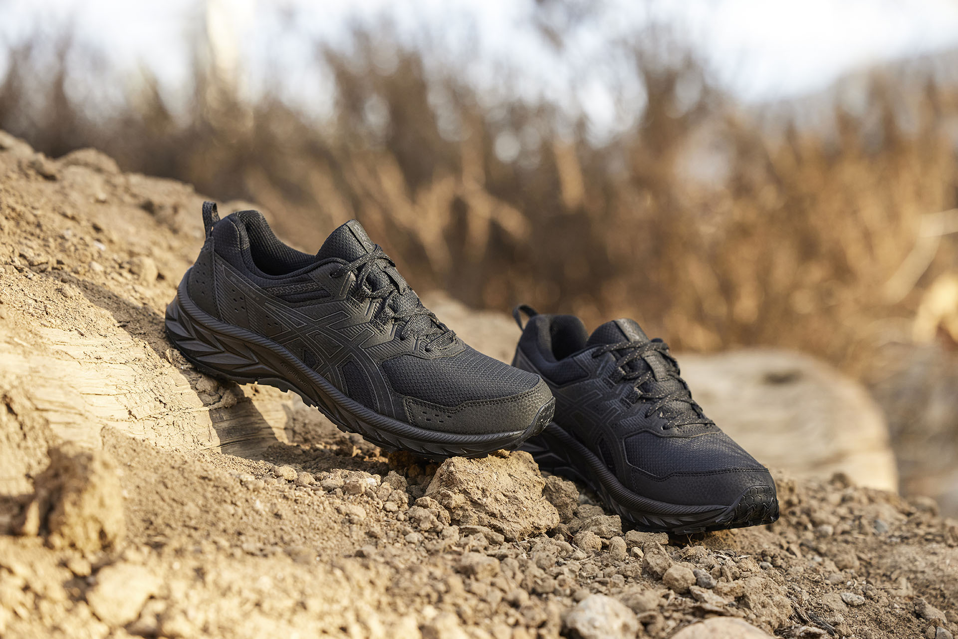 3 đôi giày chạy bộ ASICS tốt nhất nửa đầu năm 2024 Hinh anh 3: 3 doi giay chay bo ASICS tot nhat nua dau nam 2024