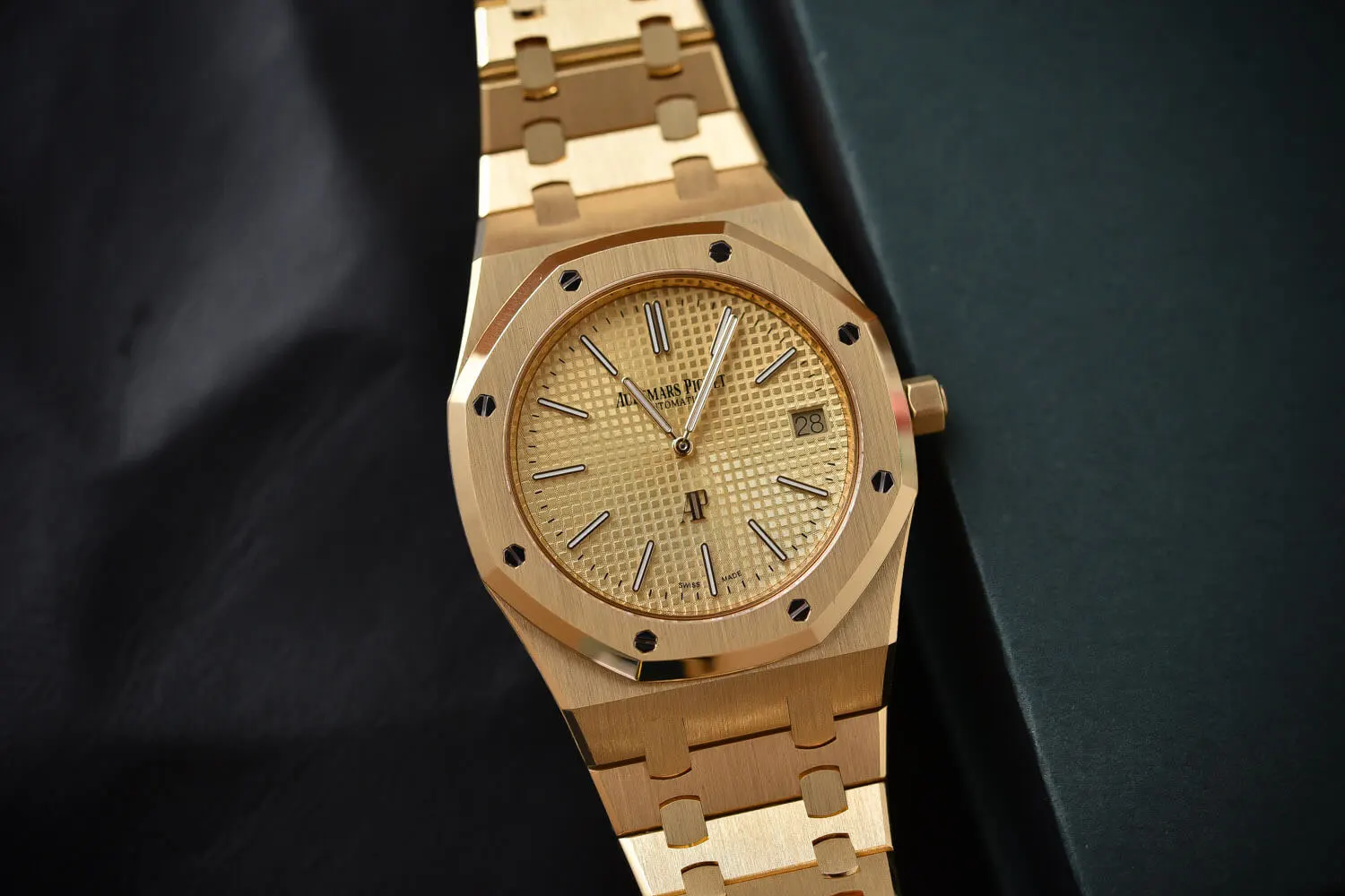 Hinh anh 7: Tat tan tat nhung luu y truoc khi so huu chiec dong ho xa xi dau tien