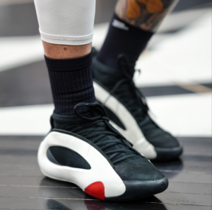 Giay Adidas Harden Vol. 8 'Pioneer' IE2695