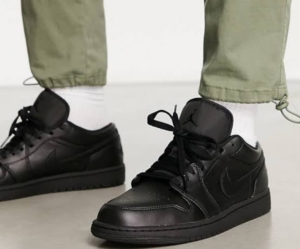 Giay Nike Air Jordan 1 Low 2022 'Triple Black' 553558-093